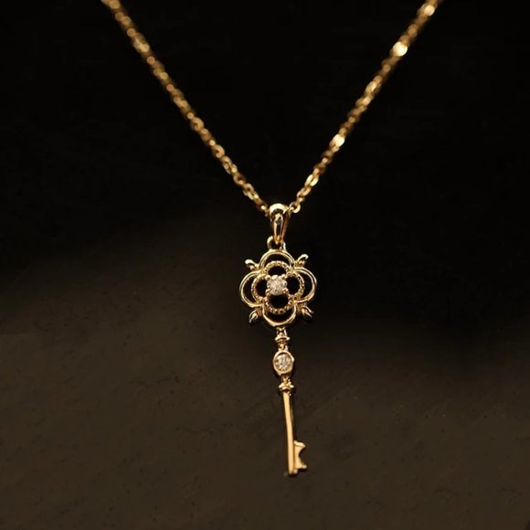 18k Gold Lab Diamond Key Necklace Italy Sterling Silver